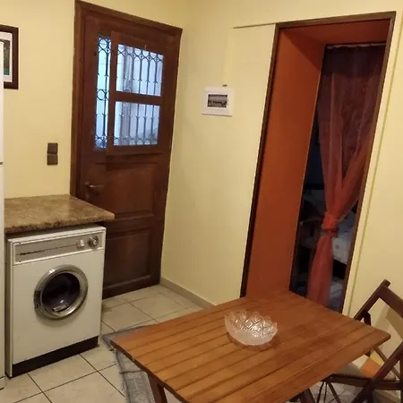 Classical With Style In The Town Apartman