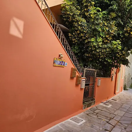Classical With Style In The Town Apartman