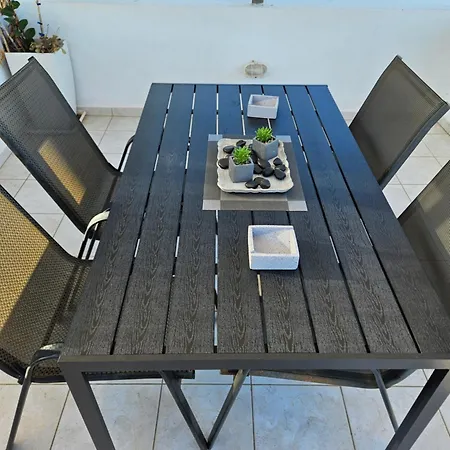 Classical With Style In The Town Daire *