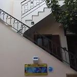 아파트 Classical With Style In The Town 에르무폴리