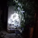 Classical With Style In The Town 아파트