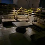 아파트 Classical With Style In The Town 에르무폴리