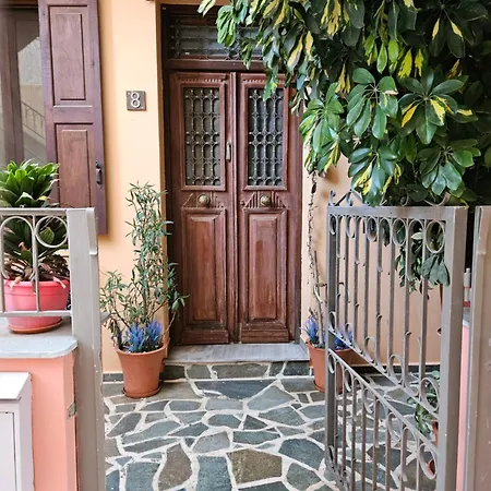 Classical With Style In The Town Appartamento Ermoupoli